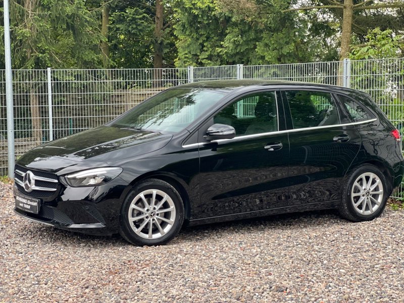 MercedesBenz B 180 B180 STYLE *WIDESCREEN*NAVI*LED*KAMERA* gebraucht